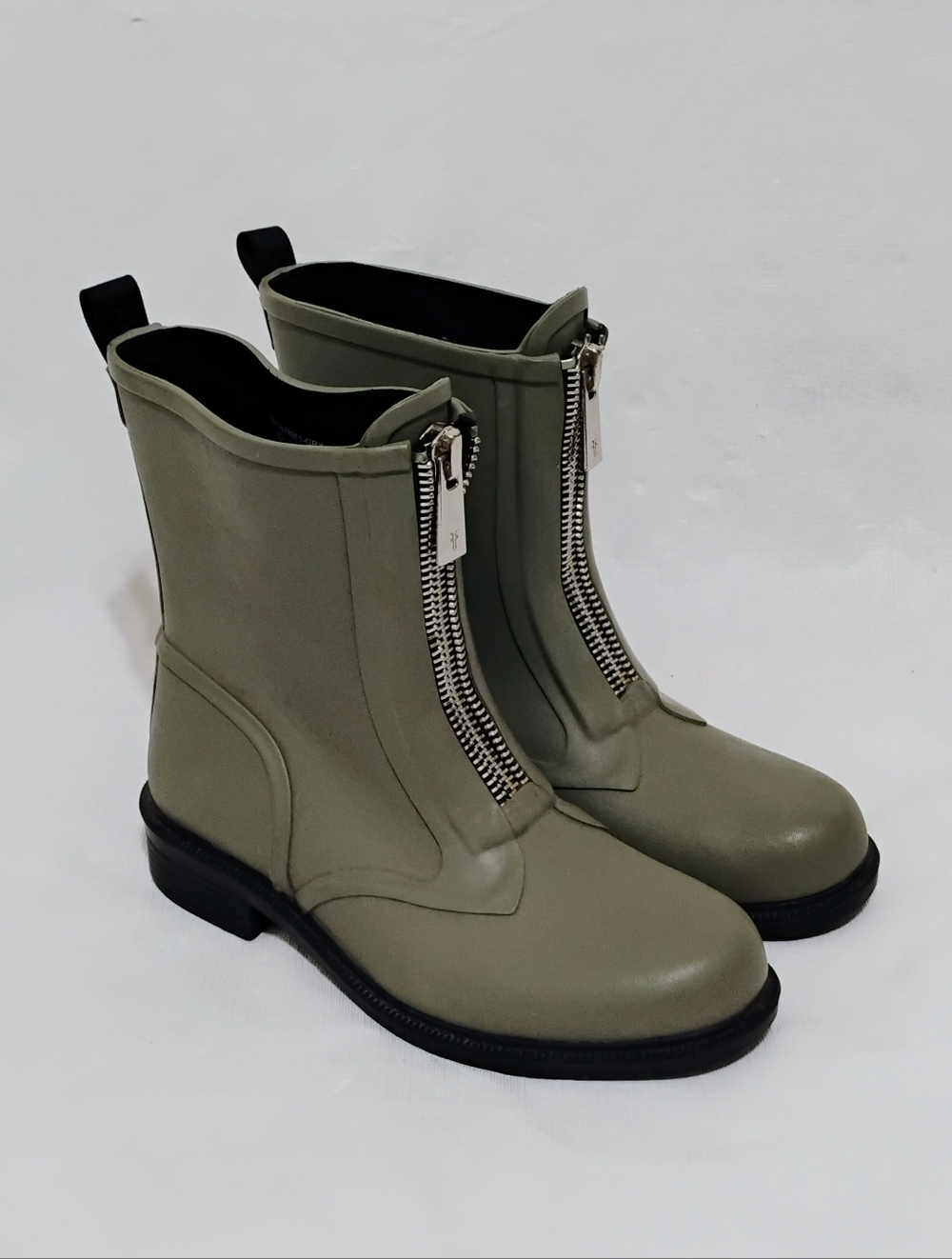 Women's FRYE Storm Zip Rain Boots Gray Size 7M
